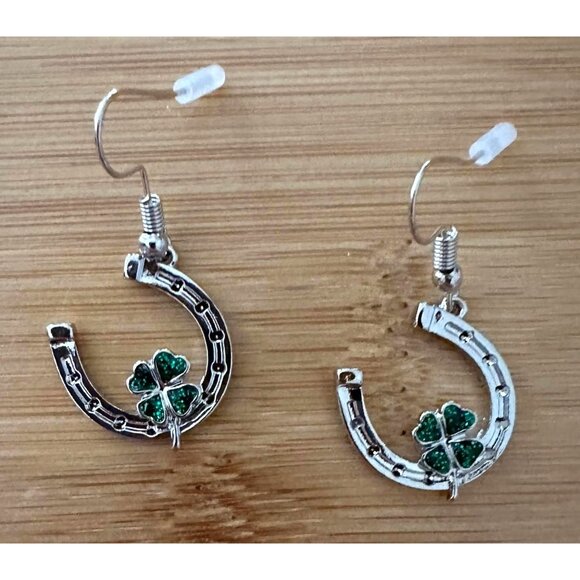 Horseshoe Clover Earrings St Patricks Day Lucky Irish Dangle Hooks New H… - Picture 3 of 9